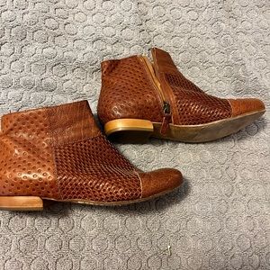 Latitude Femme Leather Booties